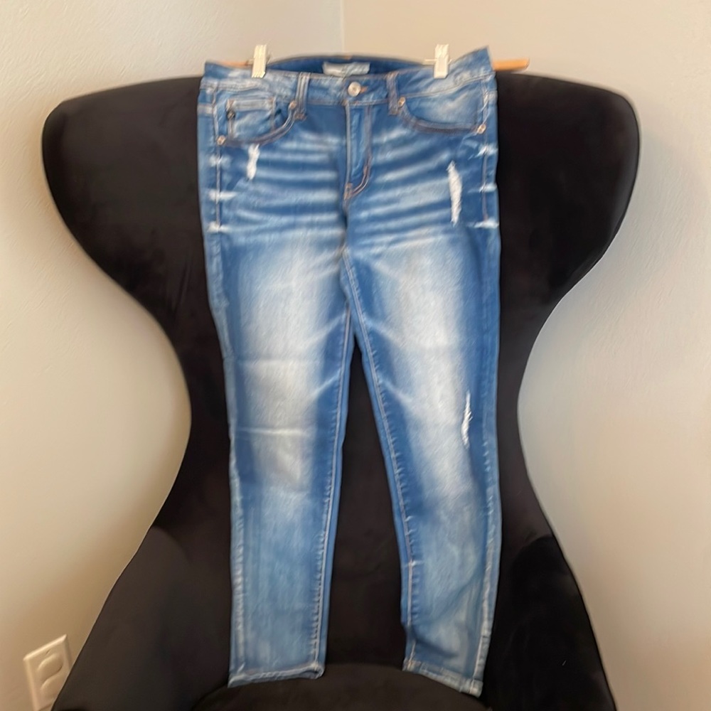 Worn one time; KanCan jeans; 28 inch inseam; 29 waist size